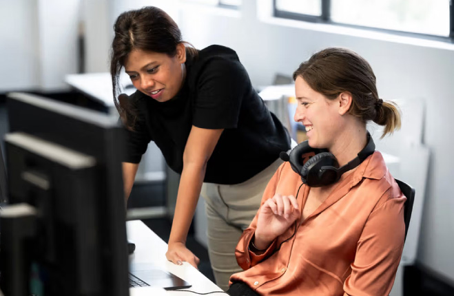 Alley Group Photo Team